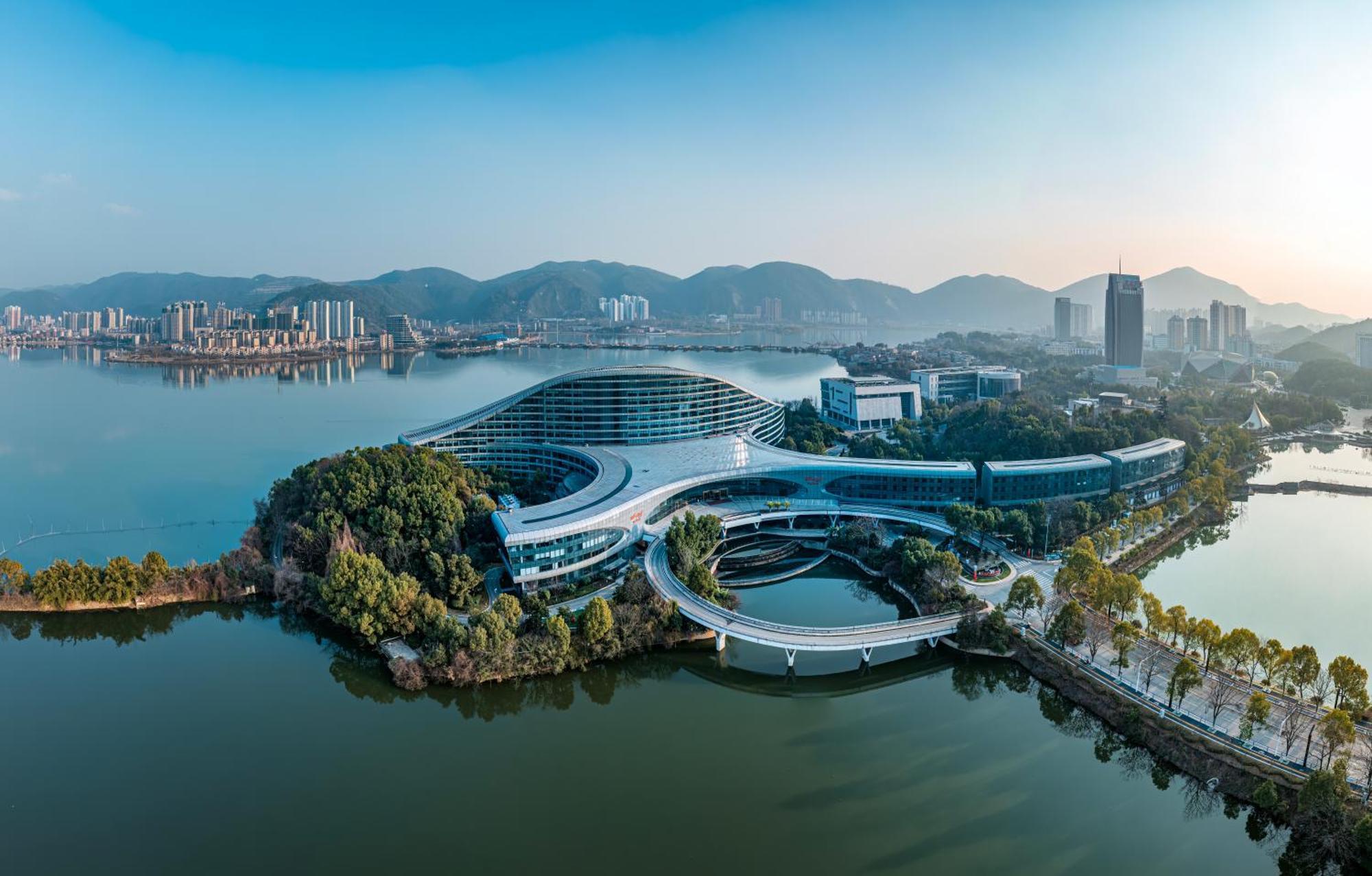 Wingtech Hotel Huangshi  Экстерьер фото